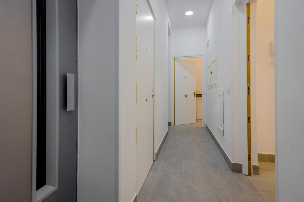 Suara Apartamentos 1 Madrid Exterior photo